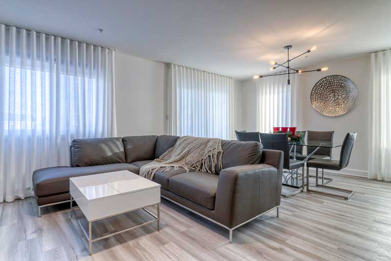 salon-condo-locatif-qg95